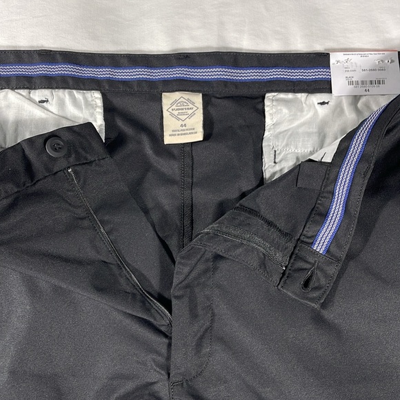 St. John's Bay mens black Performance short polyester 9" inseam shorts - size 44 - Picture 8 of 12